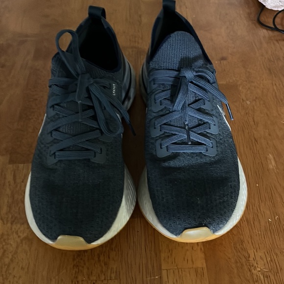 Nike React Infinity - Picture 2 of 6